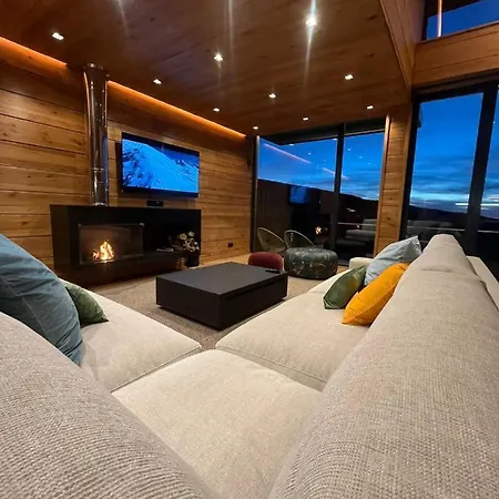 Chalet Lux 12 *