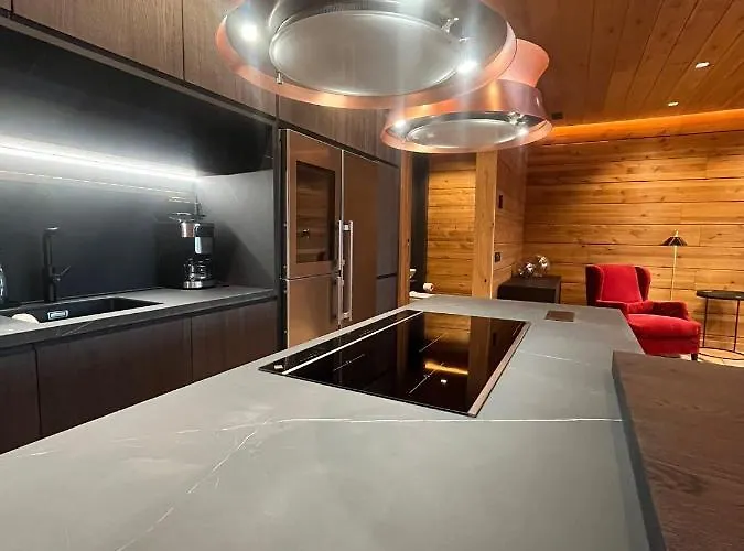 Lux 12 בקתה סיירה נבדה